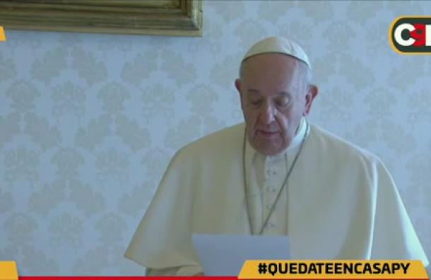 Rezo mundial en el Vaticano con el Papa Francisco