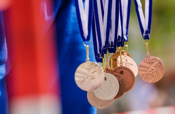 Medallas de los Juegos Olímpicos de Tokyo serán fabricadas con celulares reciclados