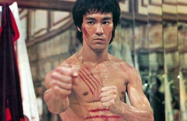 Es el único registro de Bruce Lee en una pelea real y  confirma porqué es el mejor