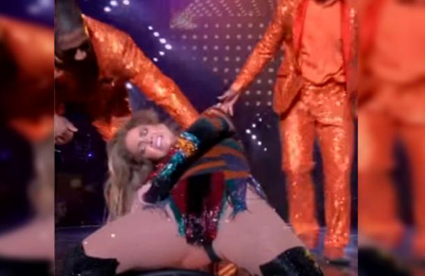 El doloroso incidente que vivió Jennifer Lopez en pleno concierto en Las Vegas