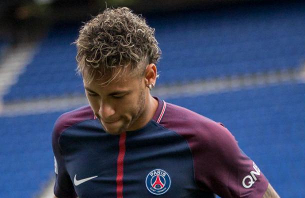 Peleas en el vestuario, enojos con la prensa, falta de competitividad y aburrimiento: así es la vida de Neymar en el PSG